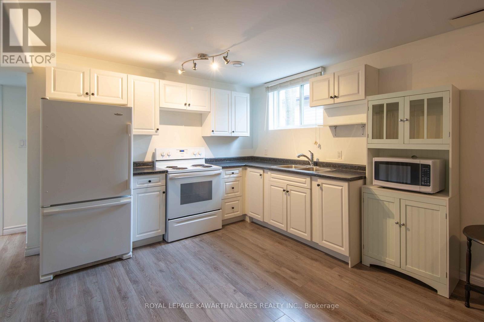 15 Durham Street E, Kawartha Lakes, Ontario  K9V 5R5 - Photo 18 - X12039622