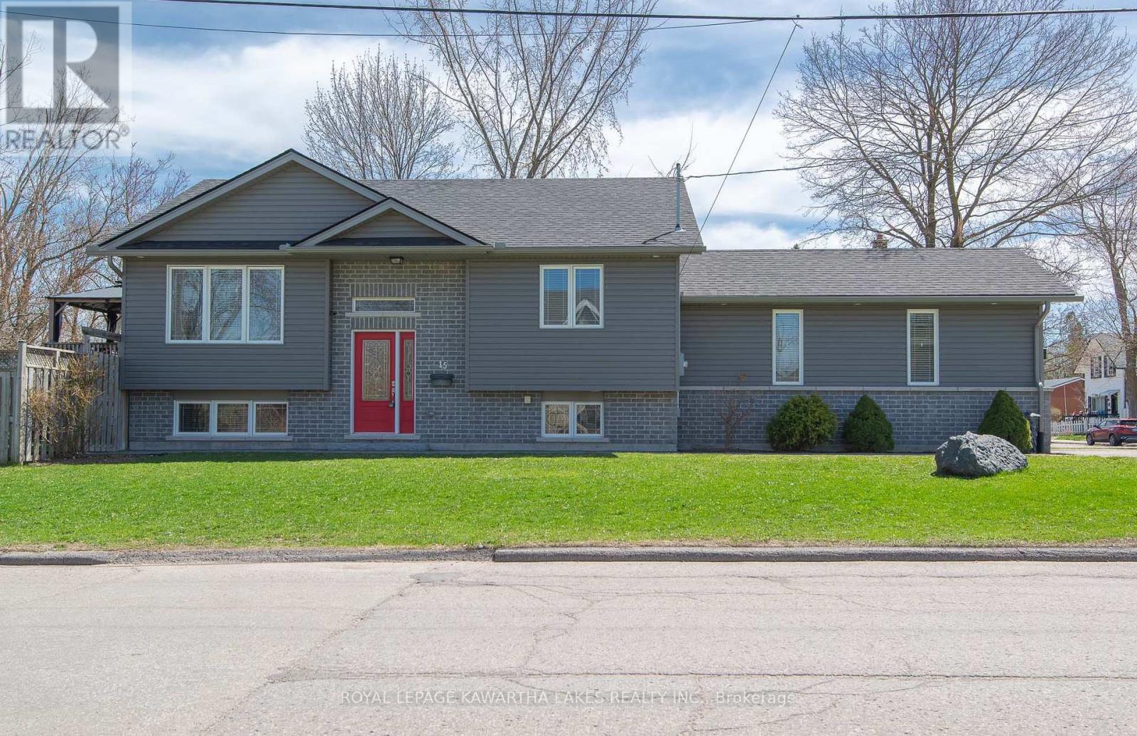 15 Durham Street E, Kawartha Lakes, Ontario  K9V 5R5 - Photo 2 - X12039622