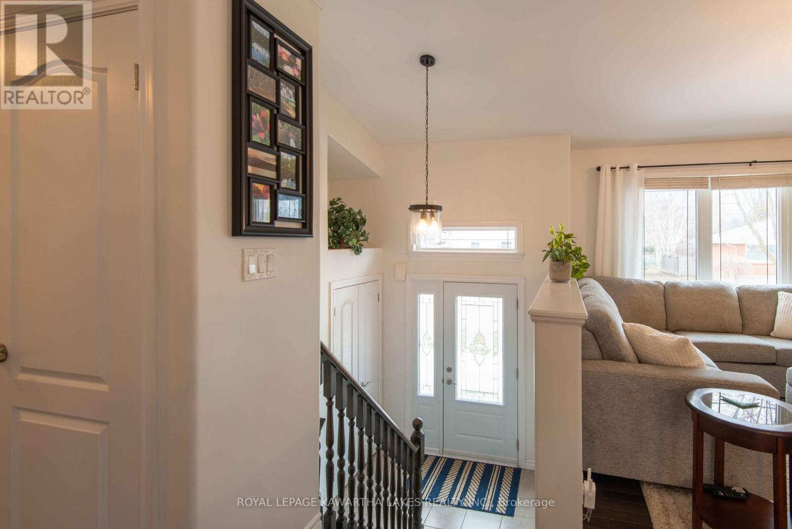 15 Durham Street E, Kawartha Lakes, Ontario  K9V 5R5 - Photo 4 - X12039622