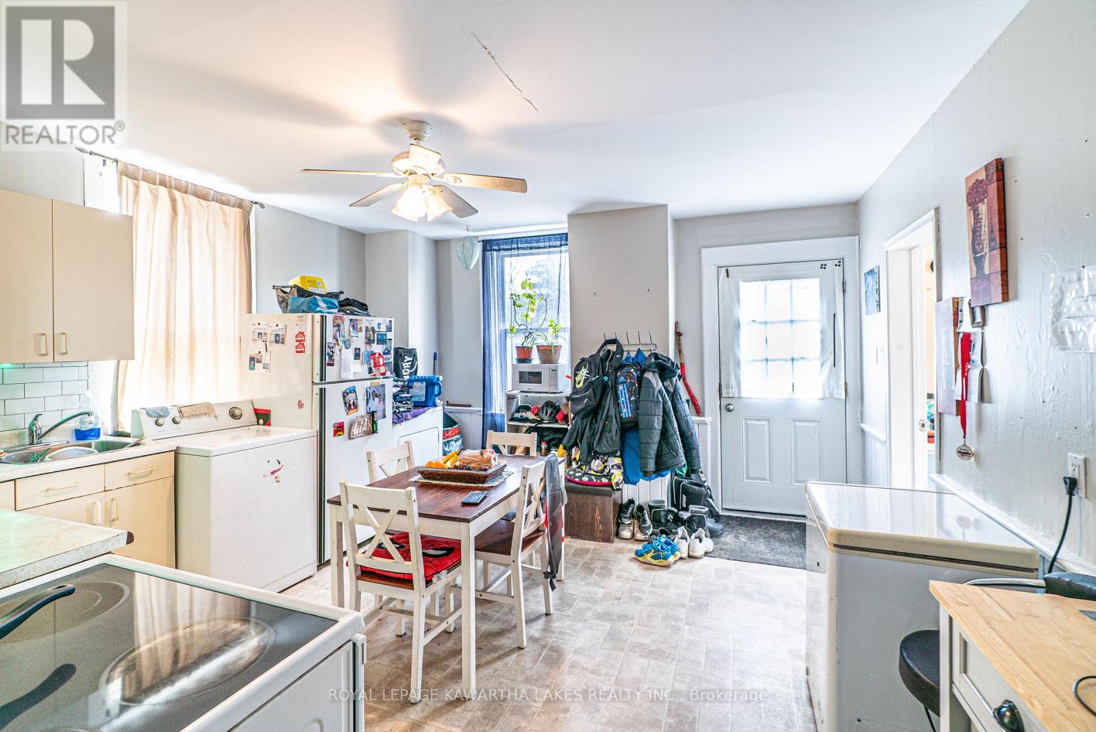 86 Lindsay Street S, Kawartha Lakes, Ontario  K9V 2M3 - Photo 24 - X12113382