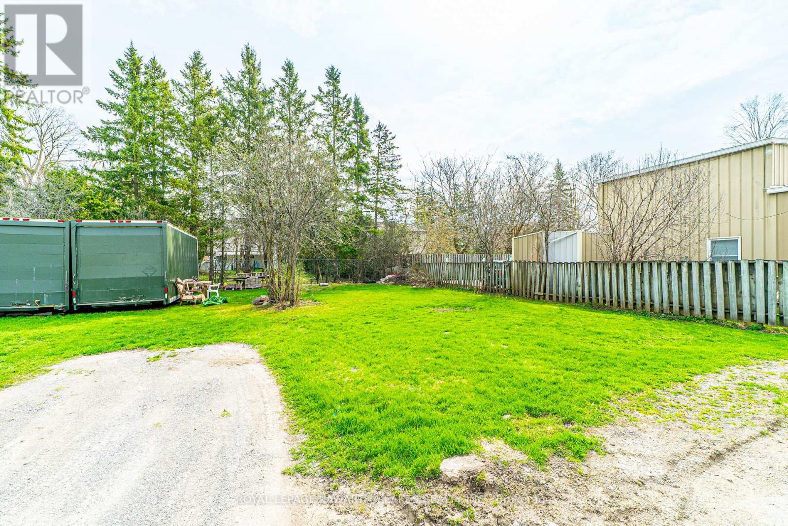 86 Lindsay Street S, Kawartha Lakes, Ontario  K9V 2M3 - Photo 28 - X12113382