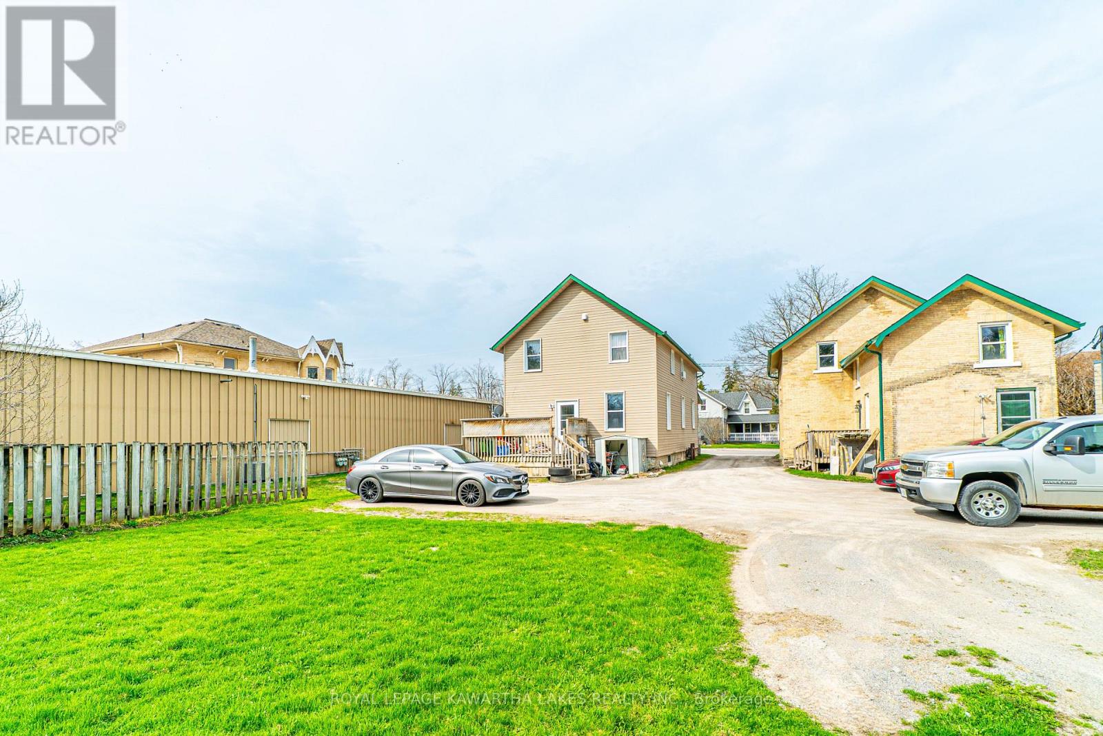 86 Lindsay Street S, Kawartha Lakes, Ontario  K9V 2M3 - Photo 29 - X12113382