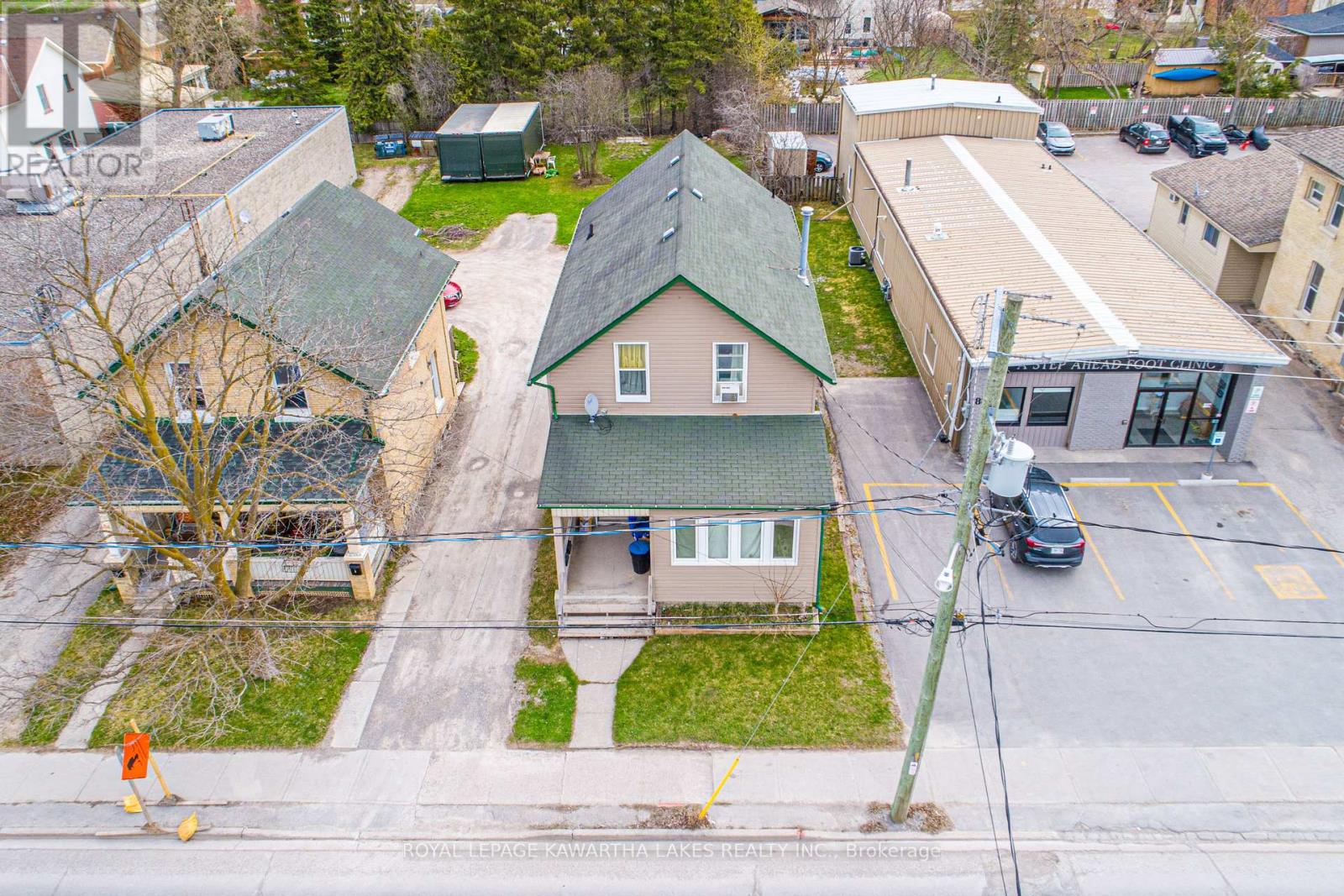 86 Lindsay Street S, Kawartha Lakes, Ontario  K9V 2M3 - Photo 5 - X12113382
