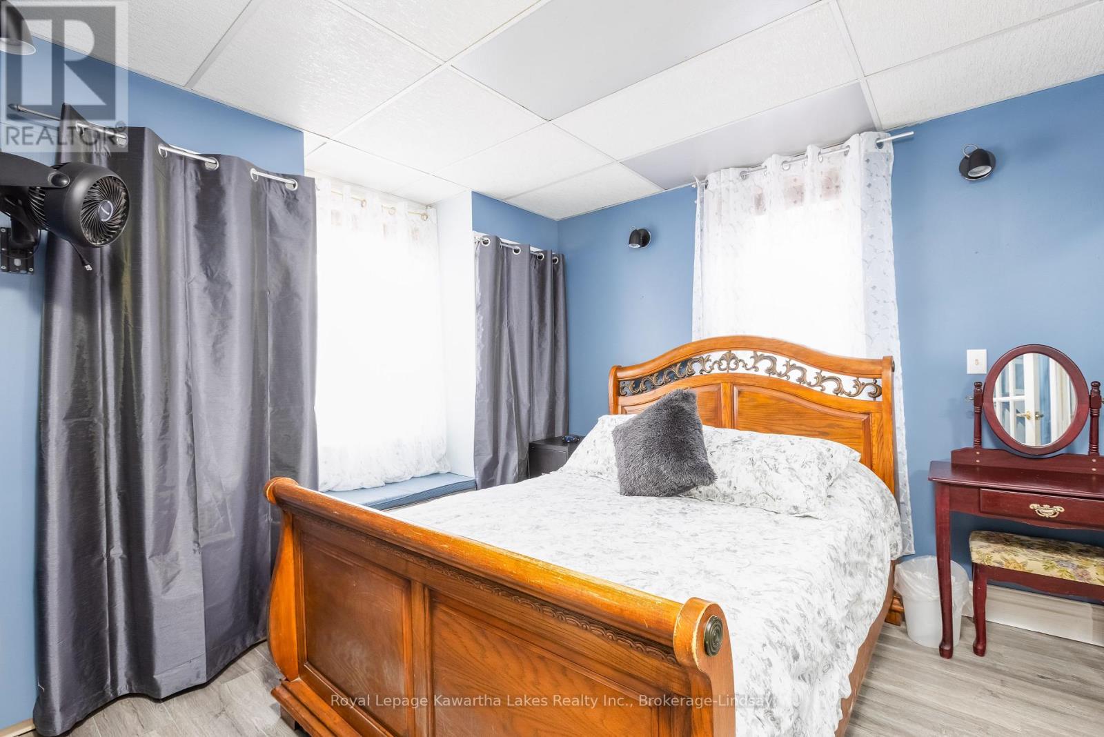 205 William Street N, Kawartha Lakes, Ontario  K9V 4B8 - Photo 14 - X12114546