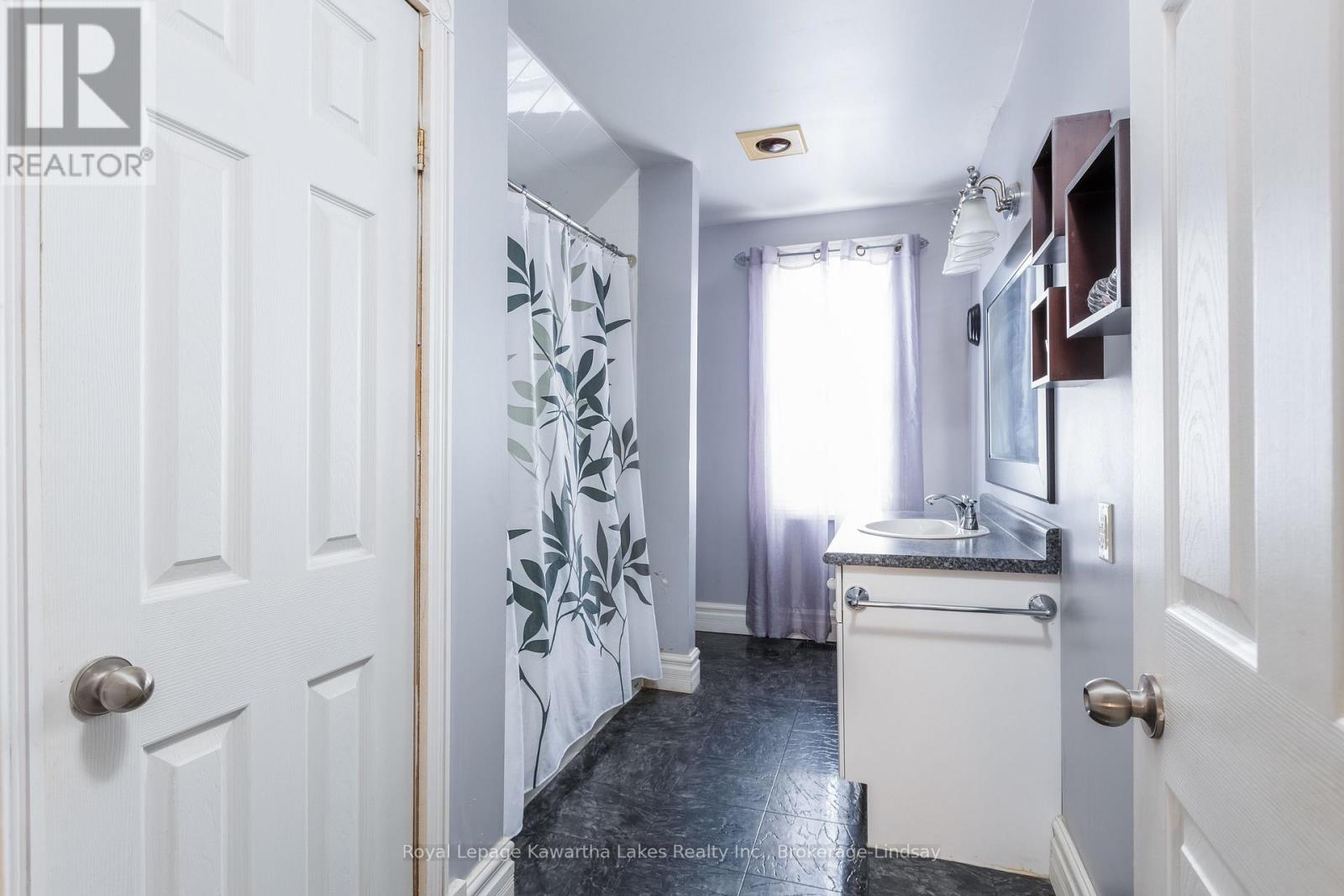 205 William Street N, Kawartha Lakes, Ontario  K9V 4B8 - Photo 21 - X12114546