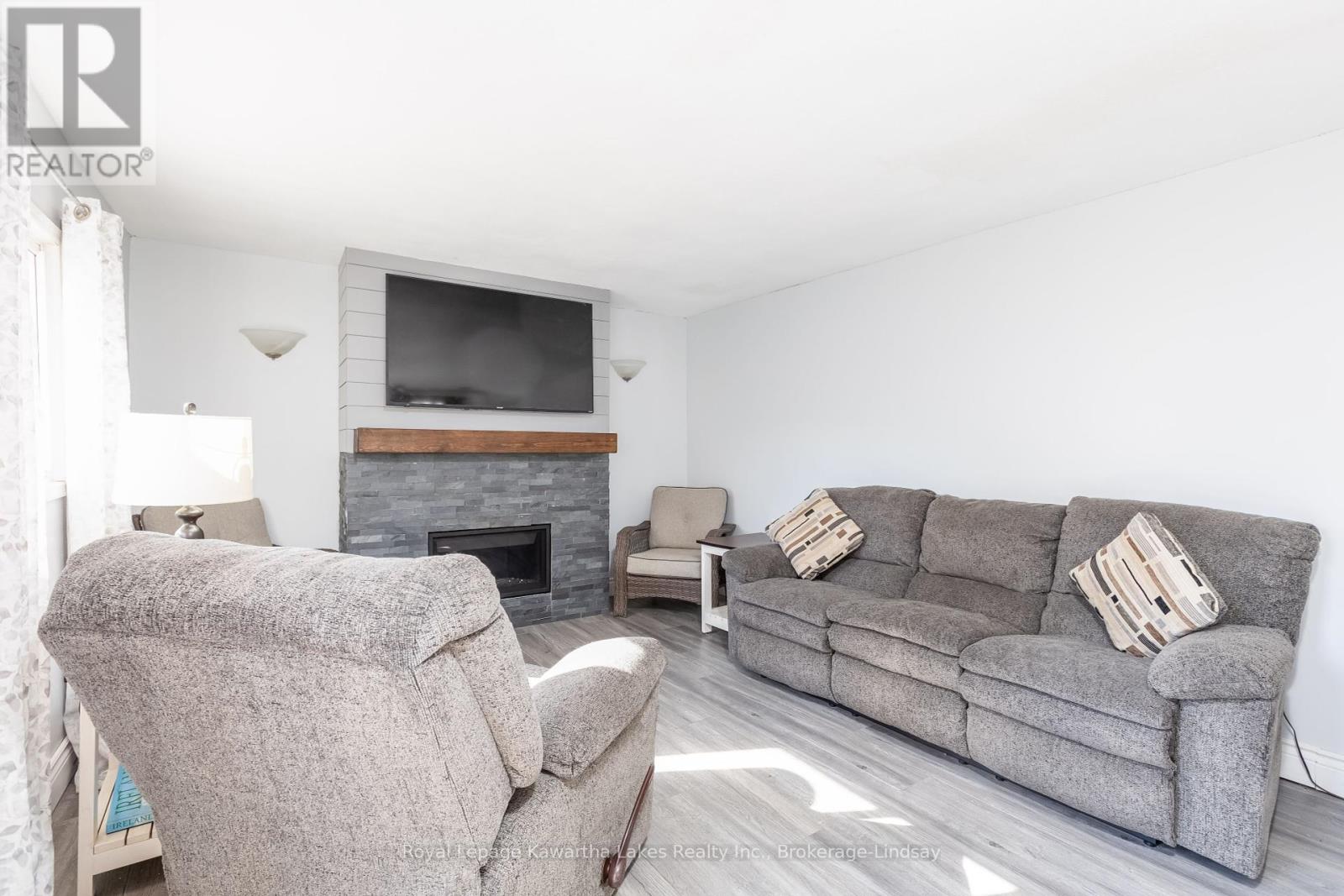205 William Street N, Kawartha Lakes, Ontario  K9V 4B8 - Photo 7 - X12114546