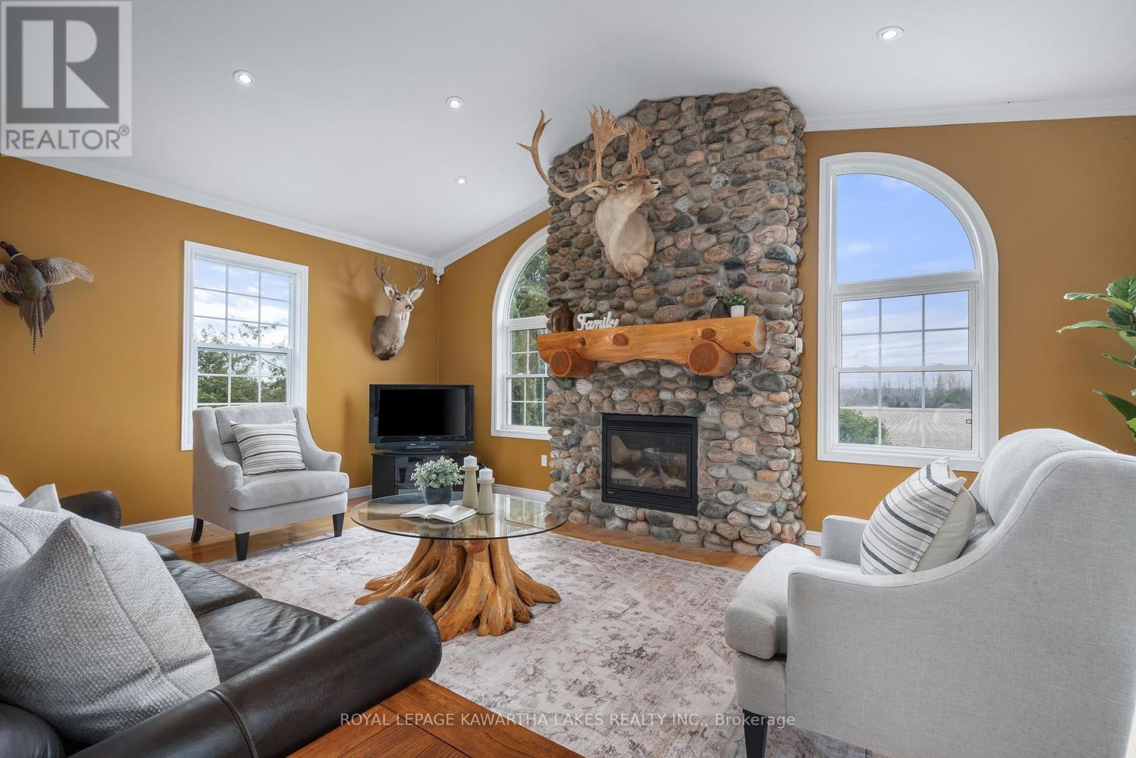890 Woodville Road, Kawartha Lakes, Ontario  K0M 2T0 - Photo 30 - X12118452