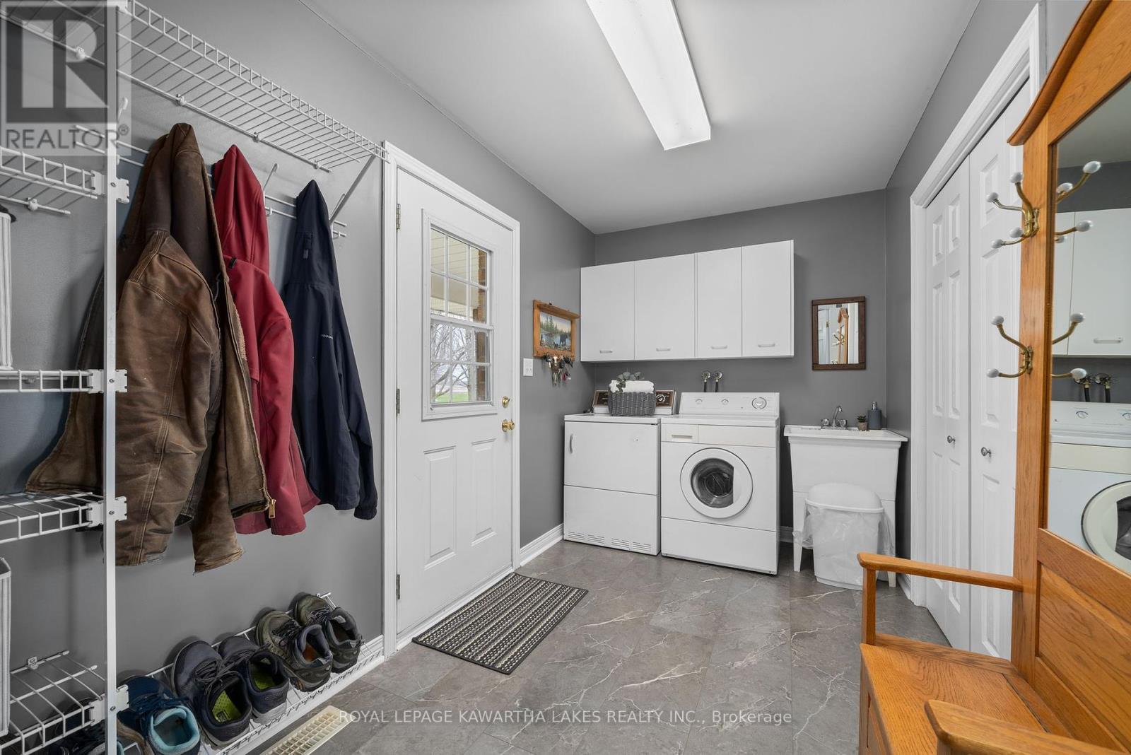890 Woodville Road, Kawartha Lakes, Ontario  K0M 2T0 - Photo 33 - X12118452