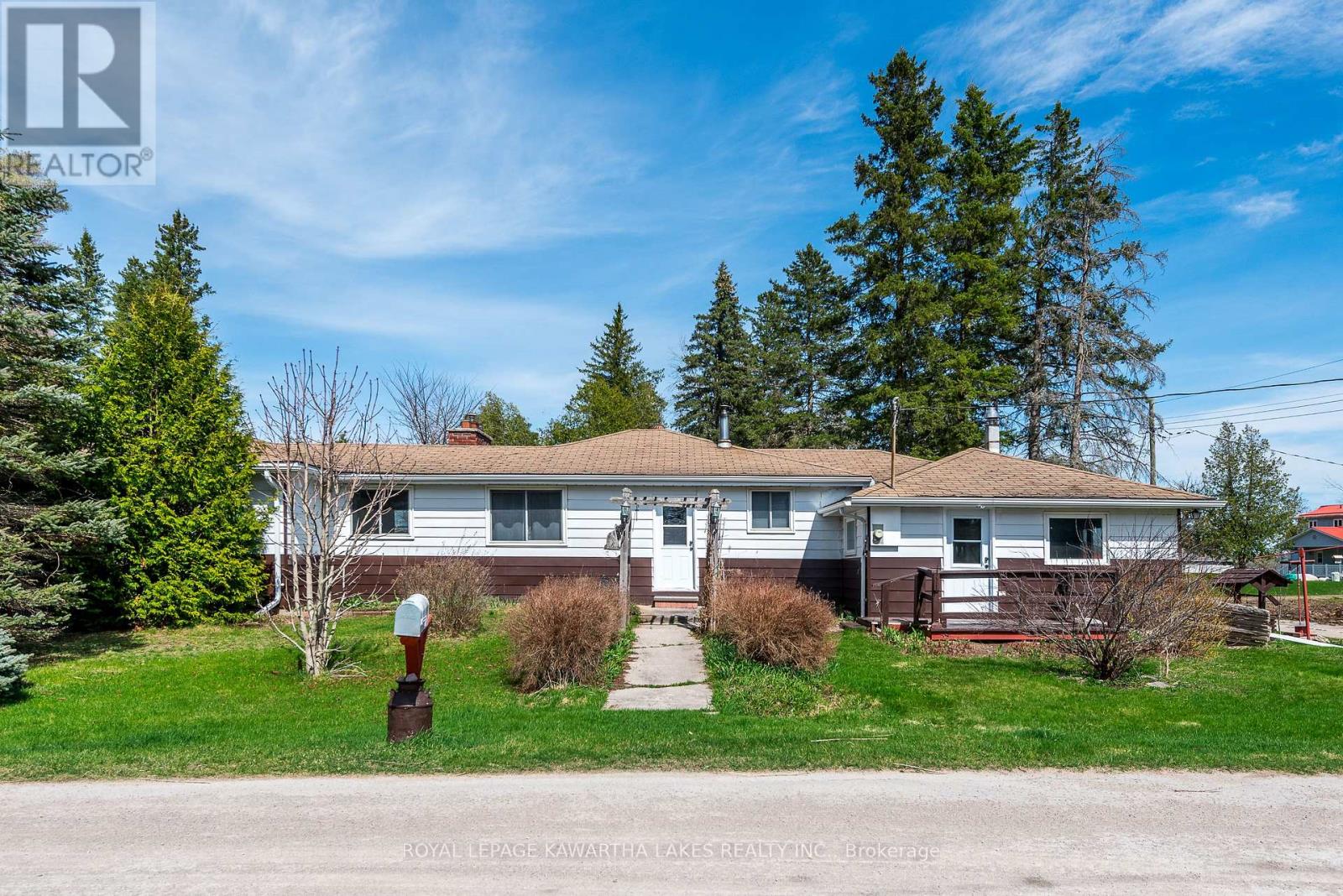 85 Thomas Drive, Kawartha Lakes, Ontario  K0M 1N0 - Photo 30 - X12118568