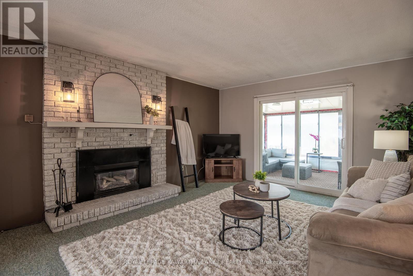 85 Thomas Drive, Kawartha Lakes, Ontario  K0M 1N0 - Photo 7 - X12118568