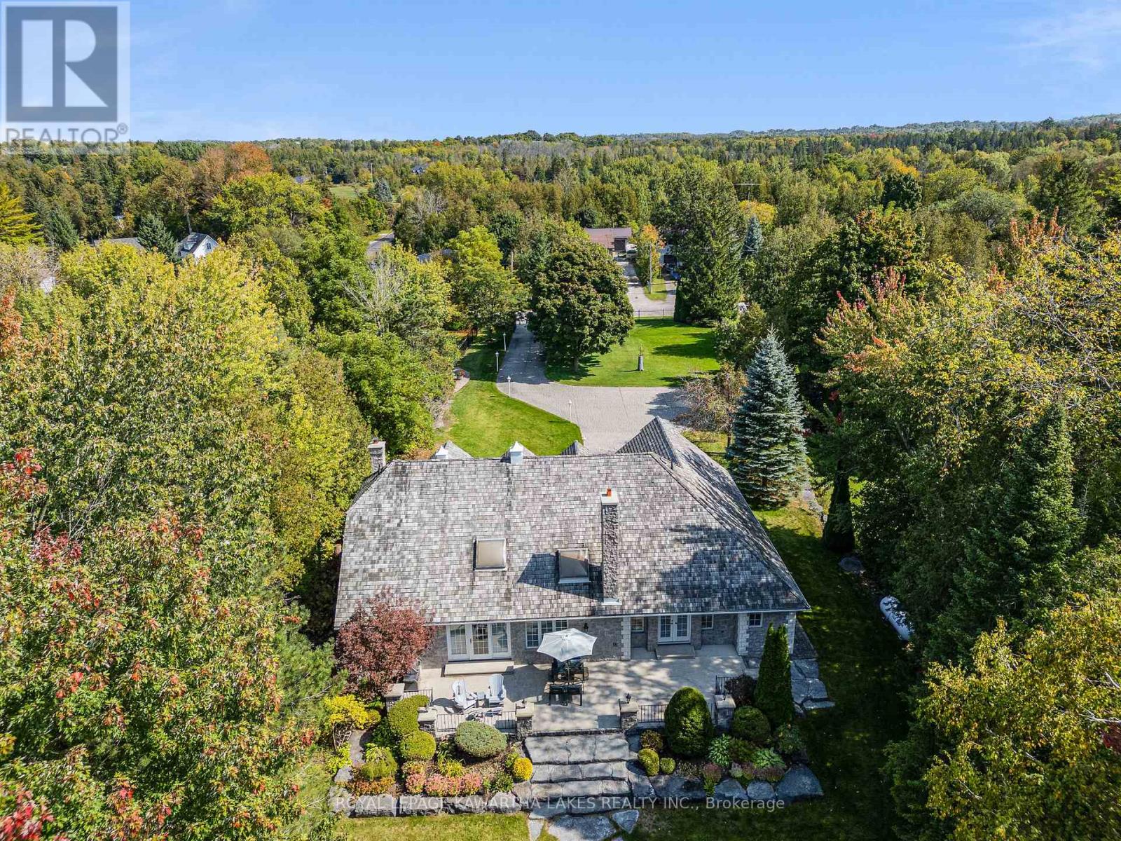 4 Sturgeon Glen Road, Kawartha Lakes, Ontario  K0M 1N0 - Photo 14 - X12124775