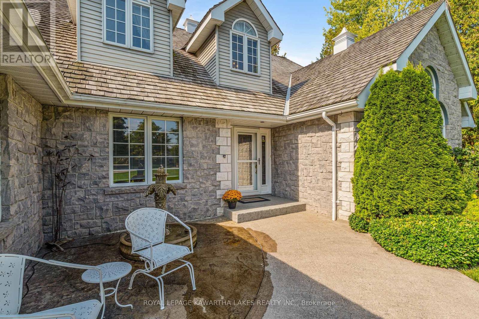 4 Sturgeon Glen Road, Kawartha Lakes, Ontario  K0M 1N0 - Photo 17 - X12124775