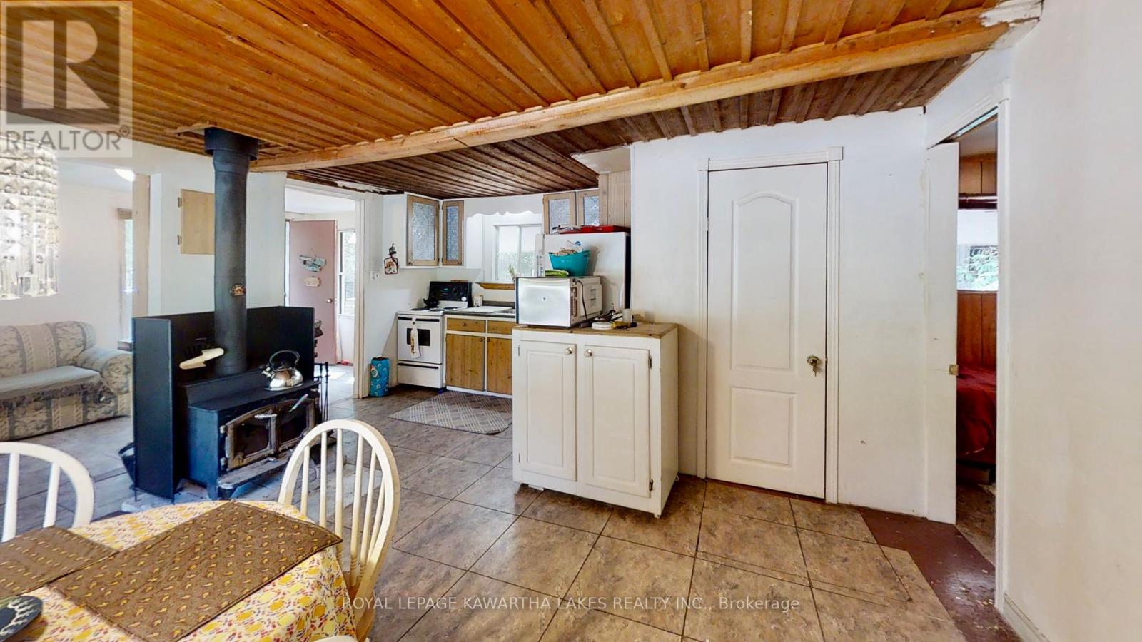 81 Mcguire Beach Road, Kawartha Lakes, Ontario  K0M 2B0 - Photo 22 - X12127841