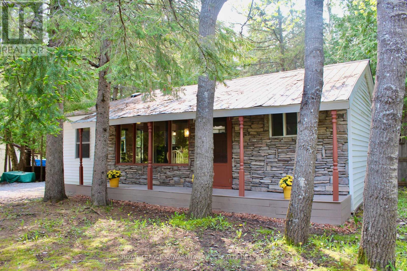 81 Mcguire Beach Road, Kawartha Lakes, Ontario  K0M 2B0 - Photo 4 - X12127841