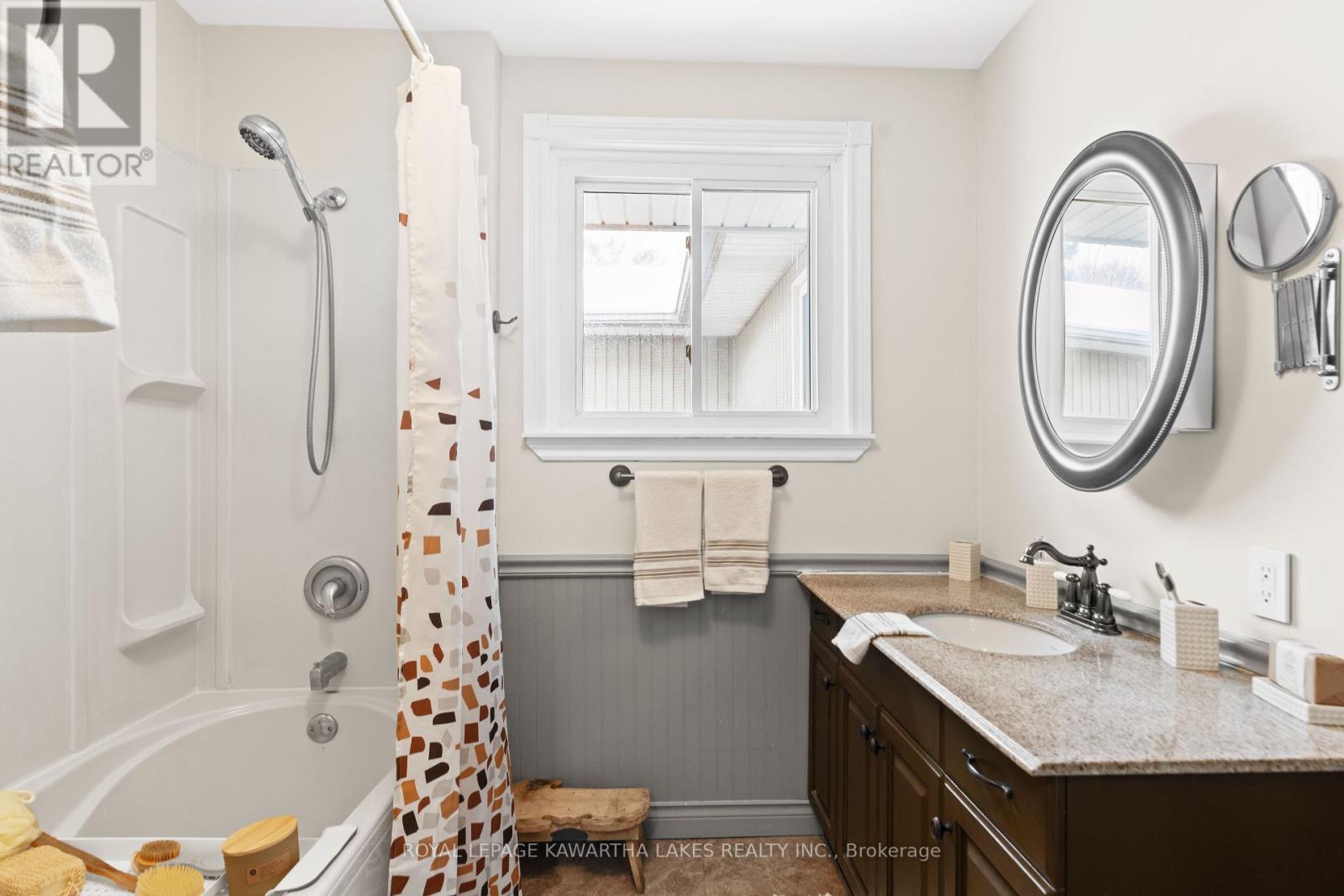 146 Queen Street, Kawartha Lakes, Ontario  K9V 1H1 - Photo 24 - X12129465
