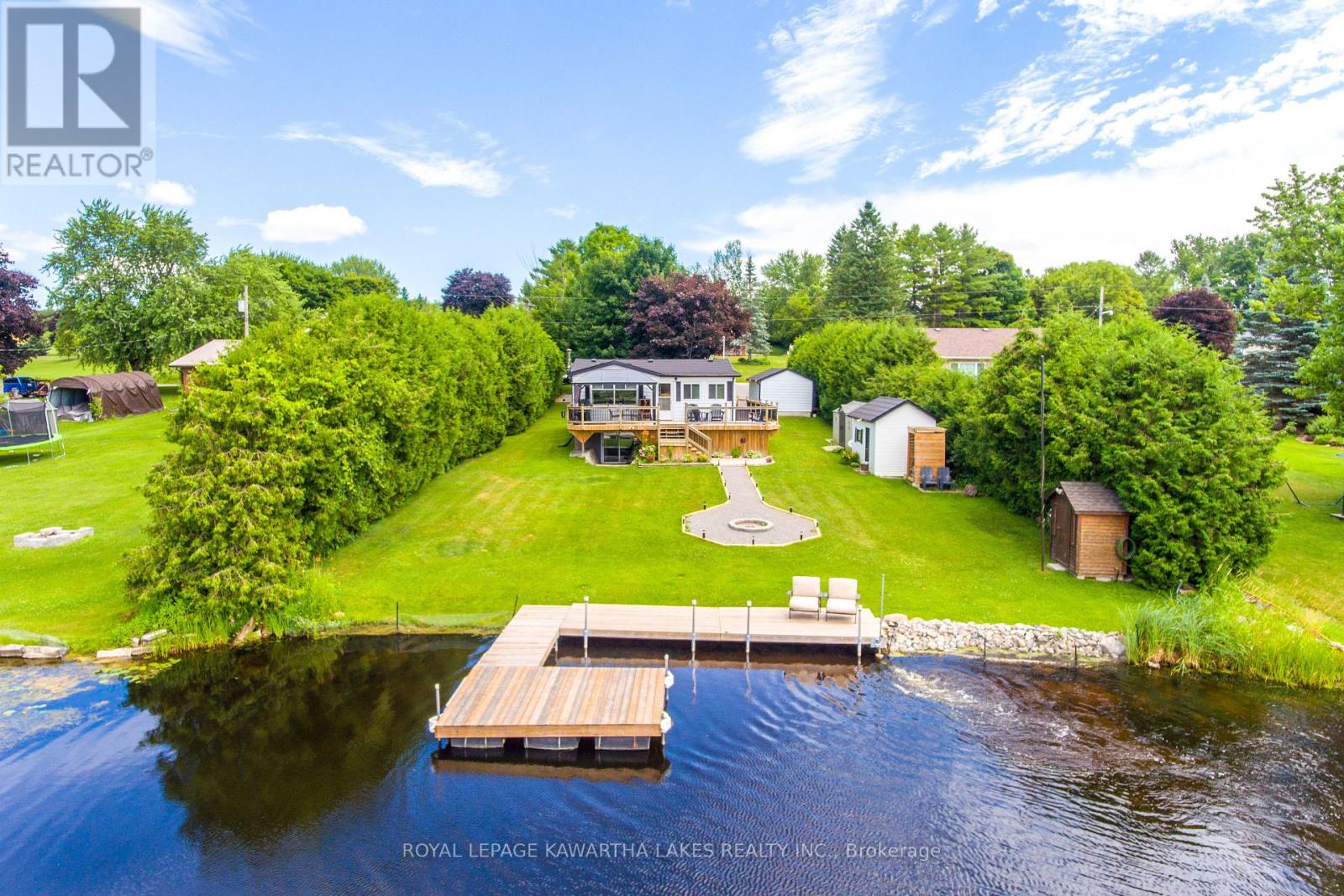 <div class="slider-price">$759,000</div><p>28 Cadillac Boulevard, Kawartha Lakes, Ontario</p>