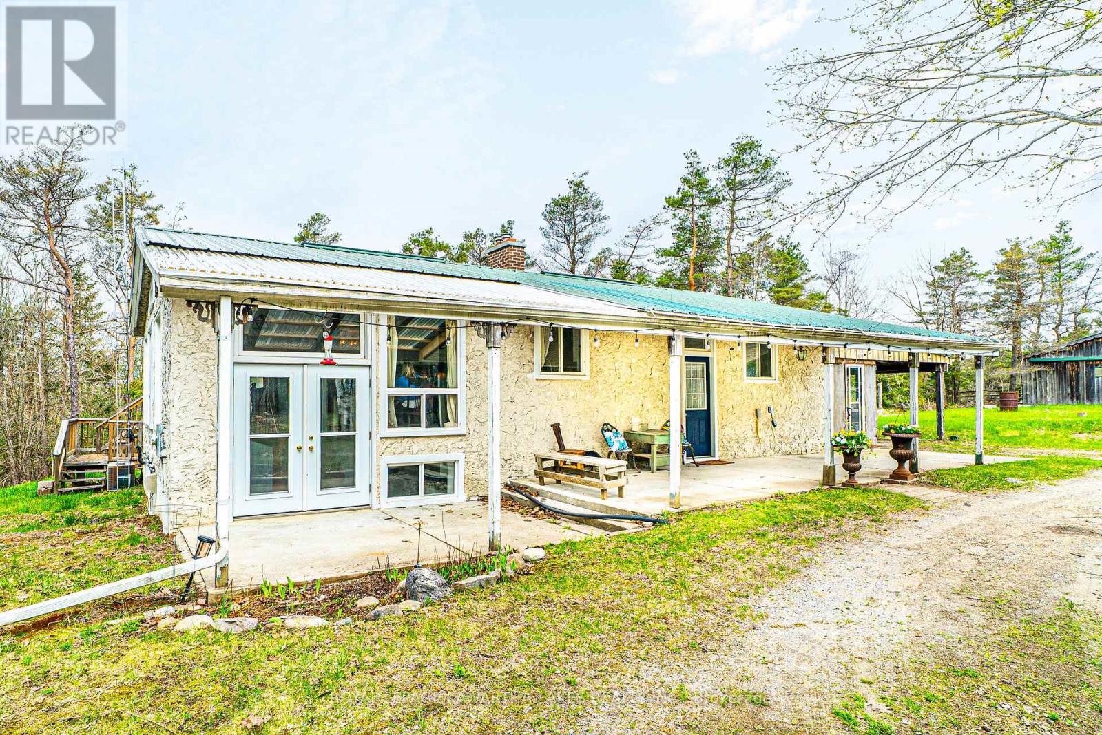 219 Pontypool Road, Kawartha Lakes, Ontario  L0A 1K0 - Photo 10 - X12133453