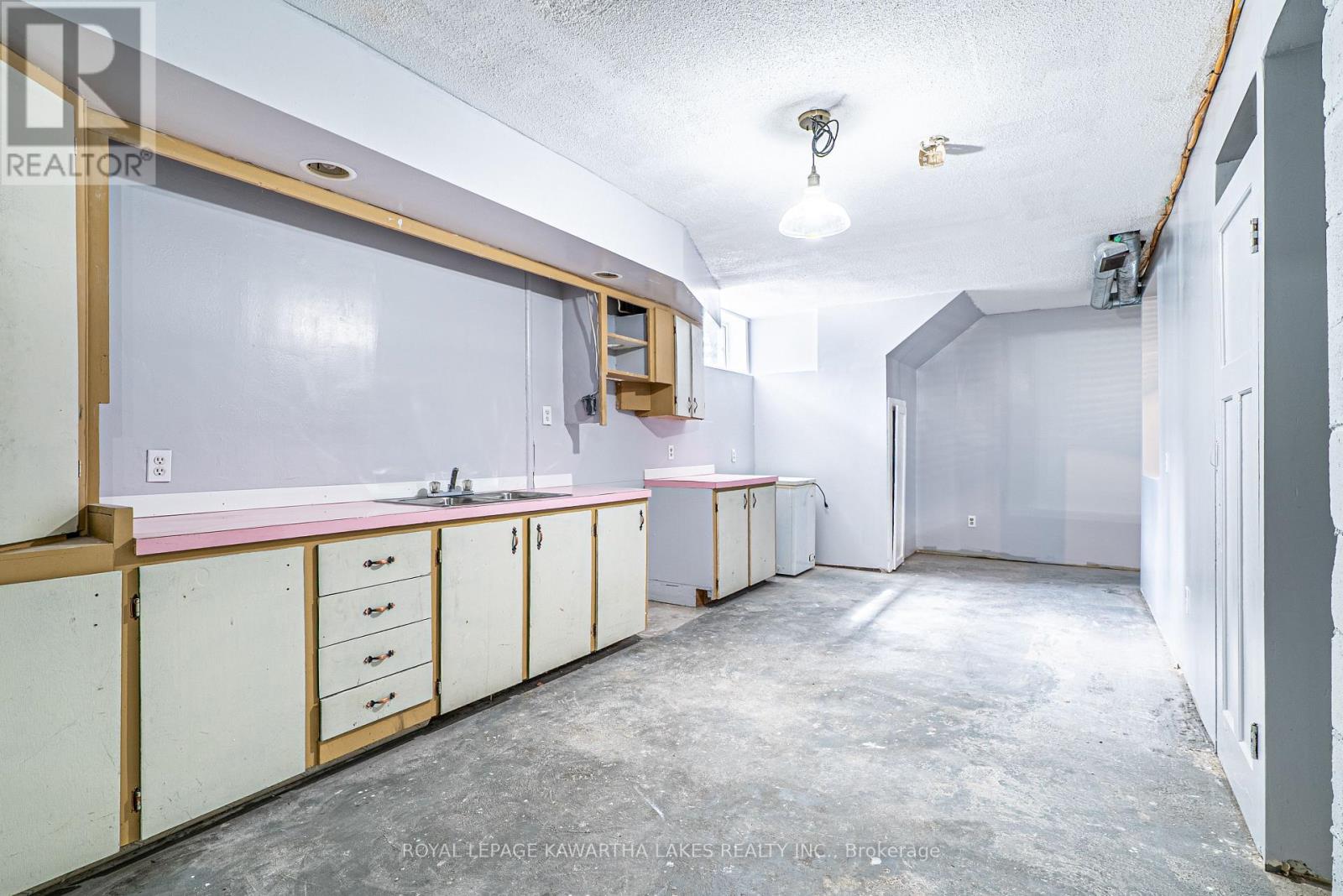 219 Pontypool Road, Kawartha Lakes, Ontario  L0A 1K0 - Photo 32 - X12133453
