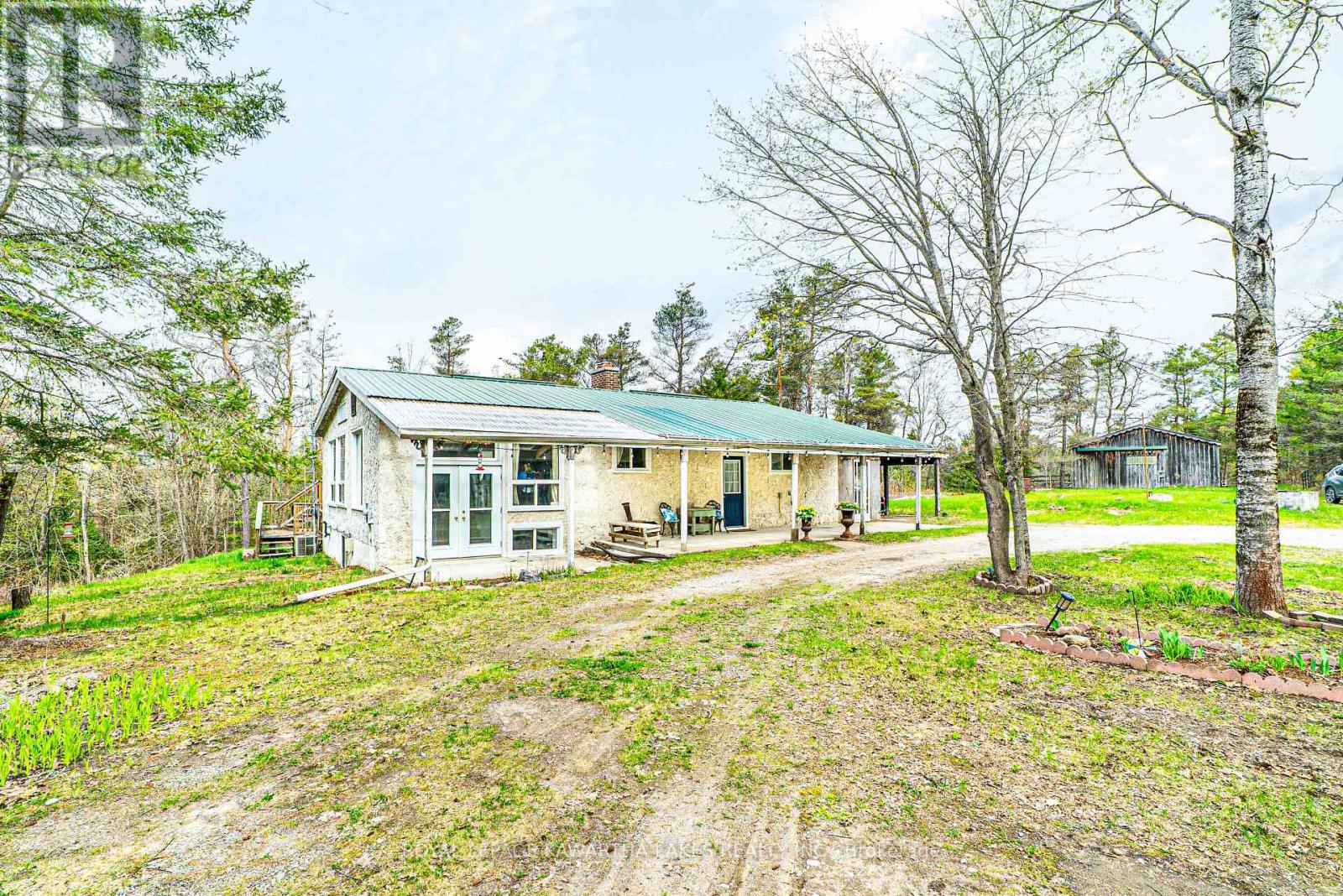 219 Pontypool Road, Kawartha Lakes, Ontario  L0A 1K0 - Photo 9 - X12133453