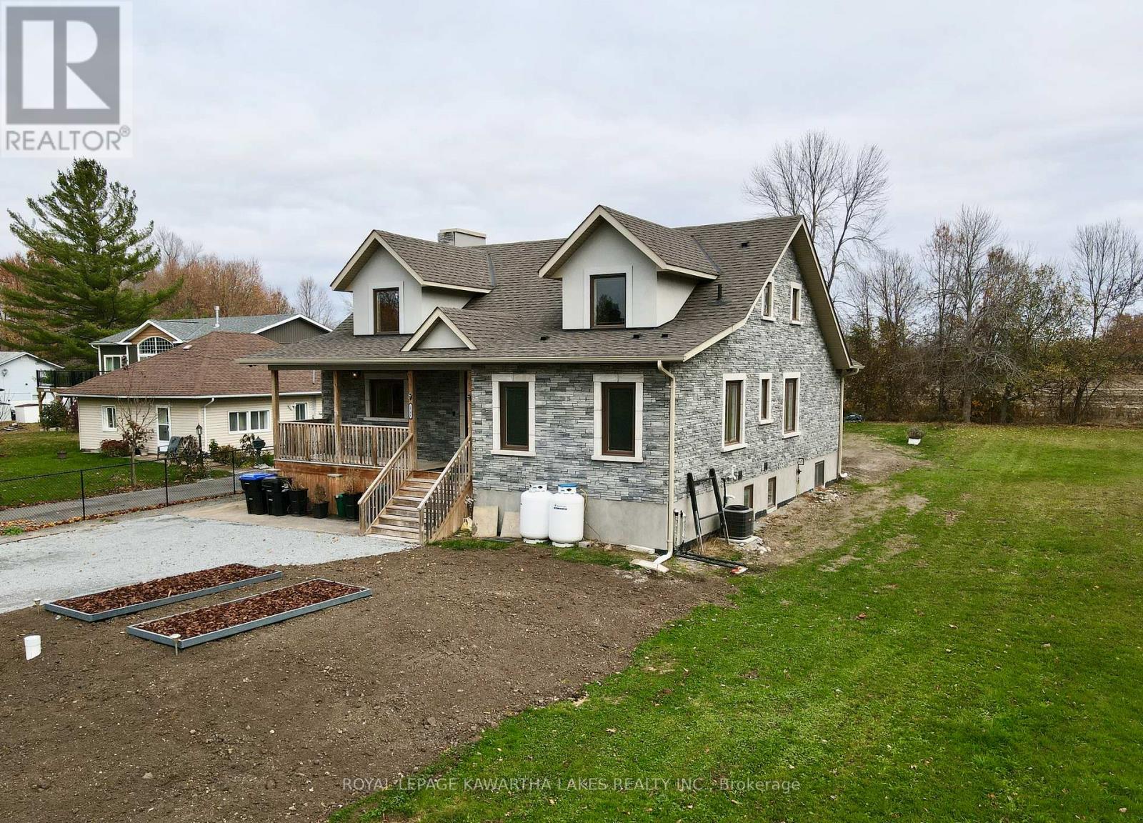 2501 Lakeshore Drive, Ramara, Ontario  L0K 1B0 - Photo 1 - S12133828