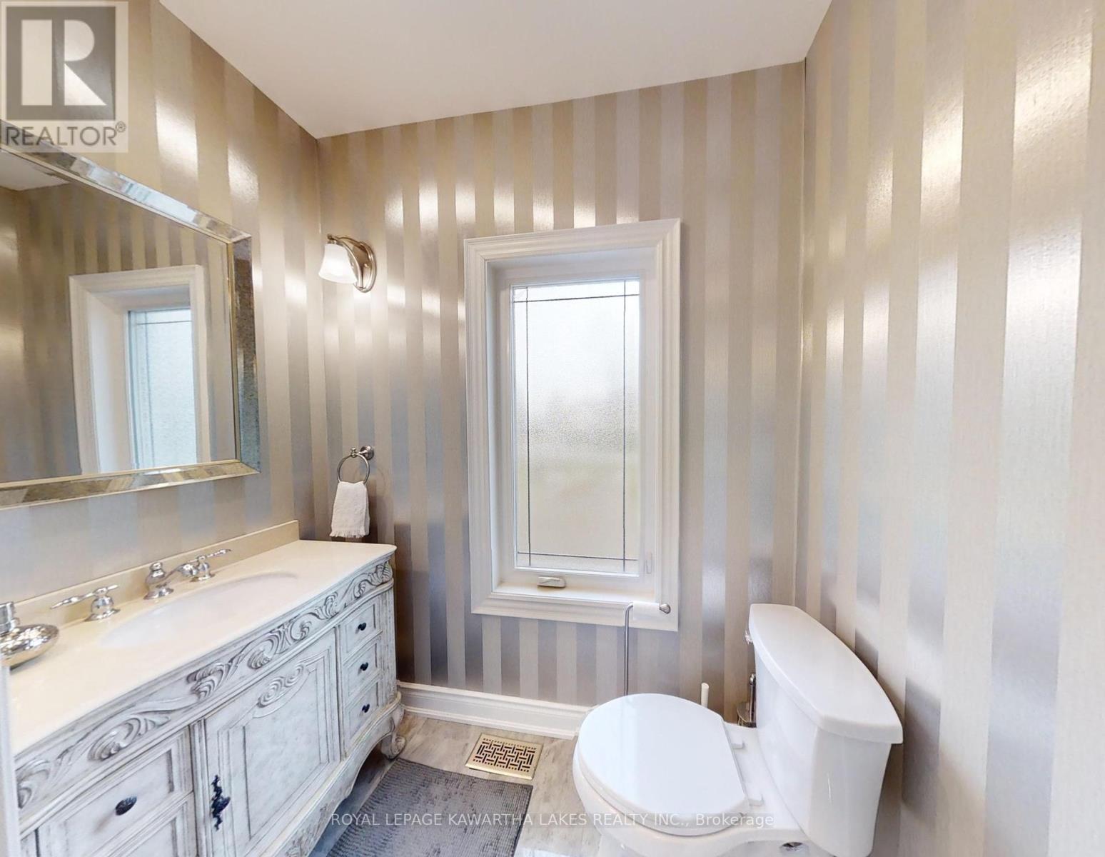 2501 Lakeshore Drive, Ramara, Ontario  L0K 1B0 - Photo 25 - S12133828
