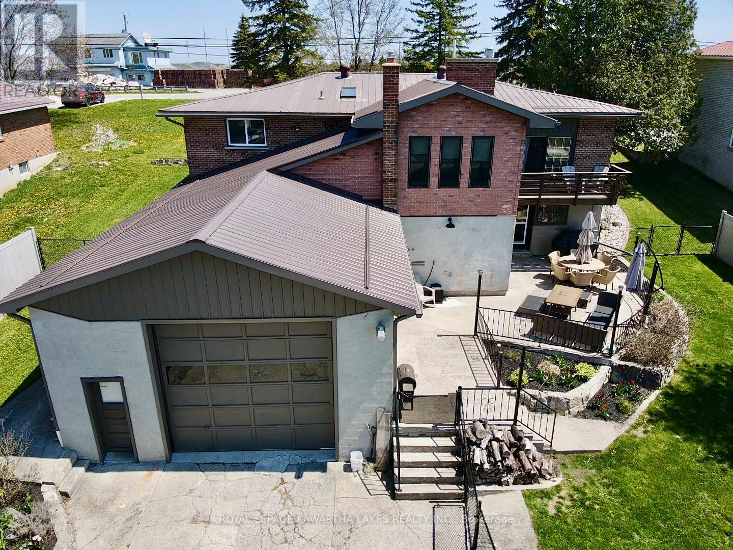 674 Osborne Street, Brock, Ontario  L0K 1A0 - Photo 4 - N12151966