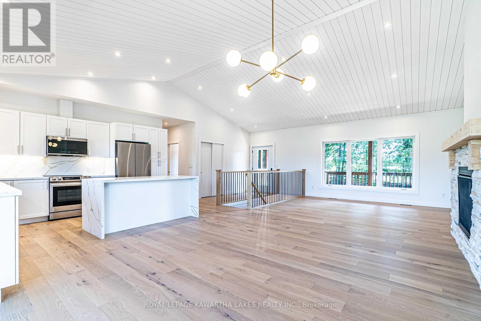 33 Coshs Road, Kawartha Lakes, Ontario  K0M 1A0 - Photo 3 - X12173613