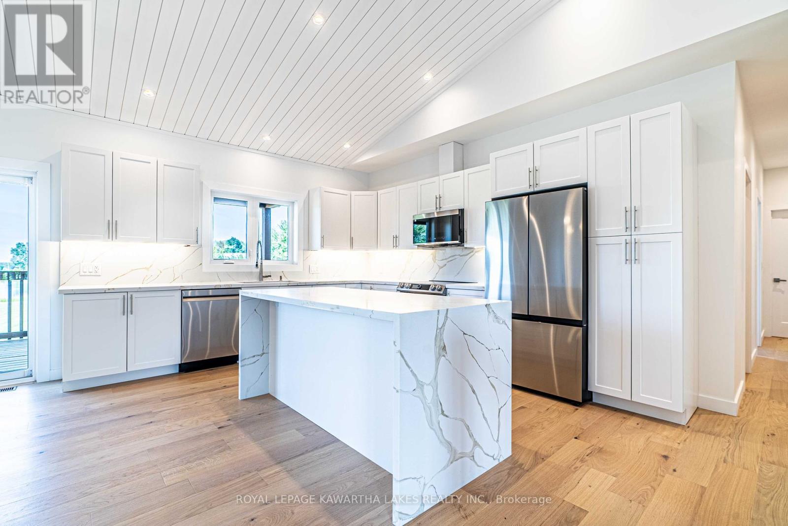 33 Coshs Road, Kawartha Lakes, Ontario  K0M 1A0 - Photo 6 - X12173613